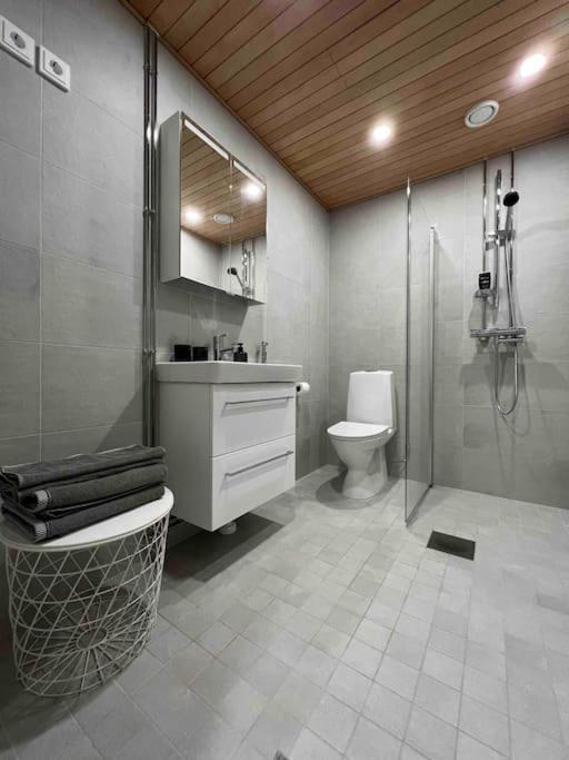 Brand New Modern Condo Built-In Mall Of Tripla Helsínquia Exterior foto