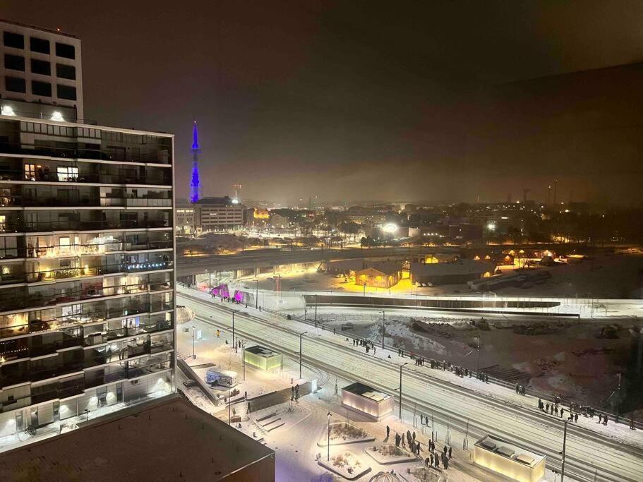 Brand New Modern Condo Built-In Mall Of Tripla Helsínquia Exterior foto